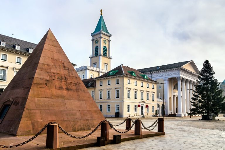 Strafverteidigung Karlsruhe Jana Gieren Pyramide